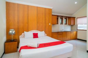 jasmine kayla guest house by reddoorz