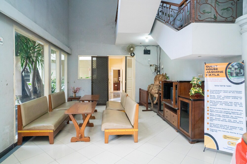 jasmine kayla guest house by reddoorz
