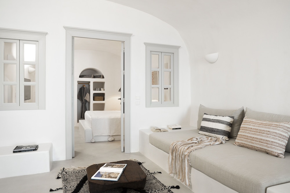 armenaki santorini