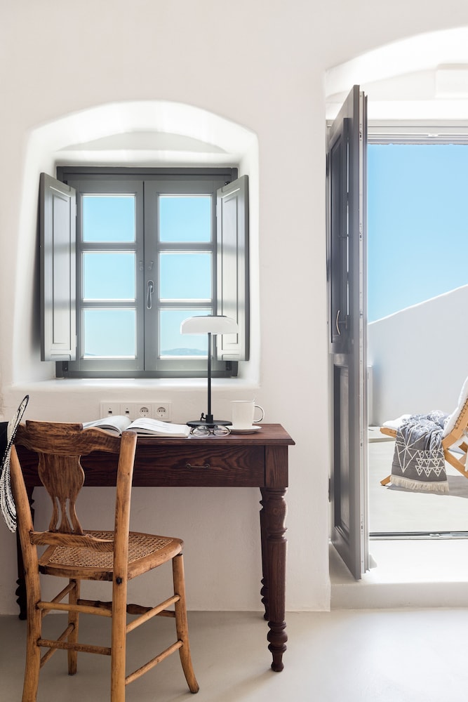 armenaki santorini