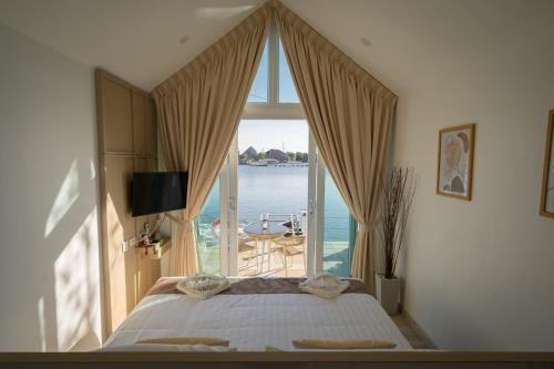 saksiam lakeside resort