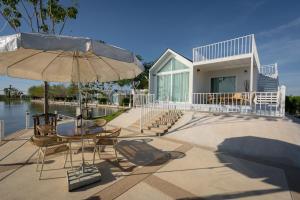 saksiam lakeside resort
