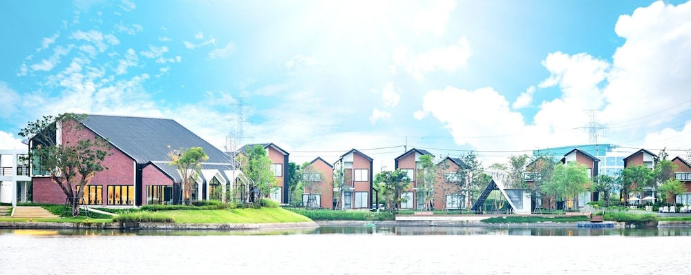 saksiam lakeside resort