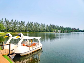 saksiam lakeside resort