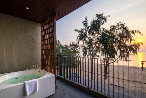 lullaby the sea hua hin