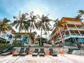 eco cozy beachfront resort chaam