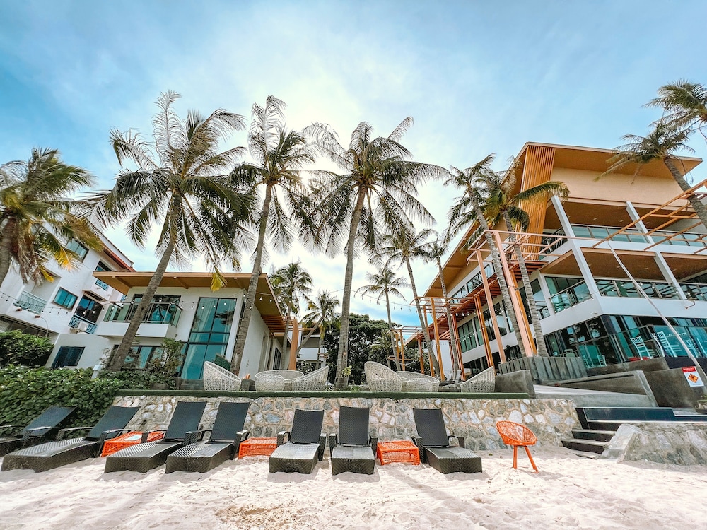eco cozy beachfront resort chaam