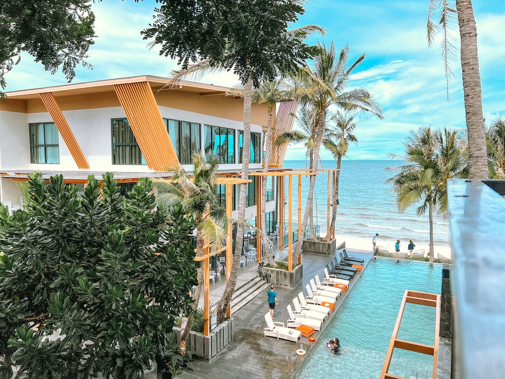 eco cozy beachfront resort chaam