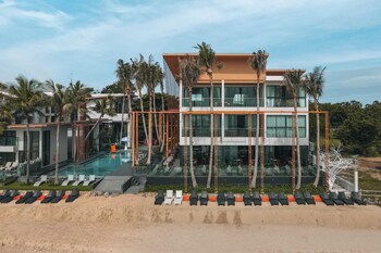 eco cozy beachfront resort chaam