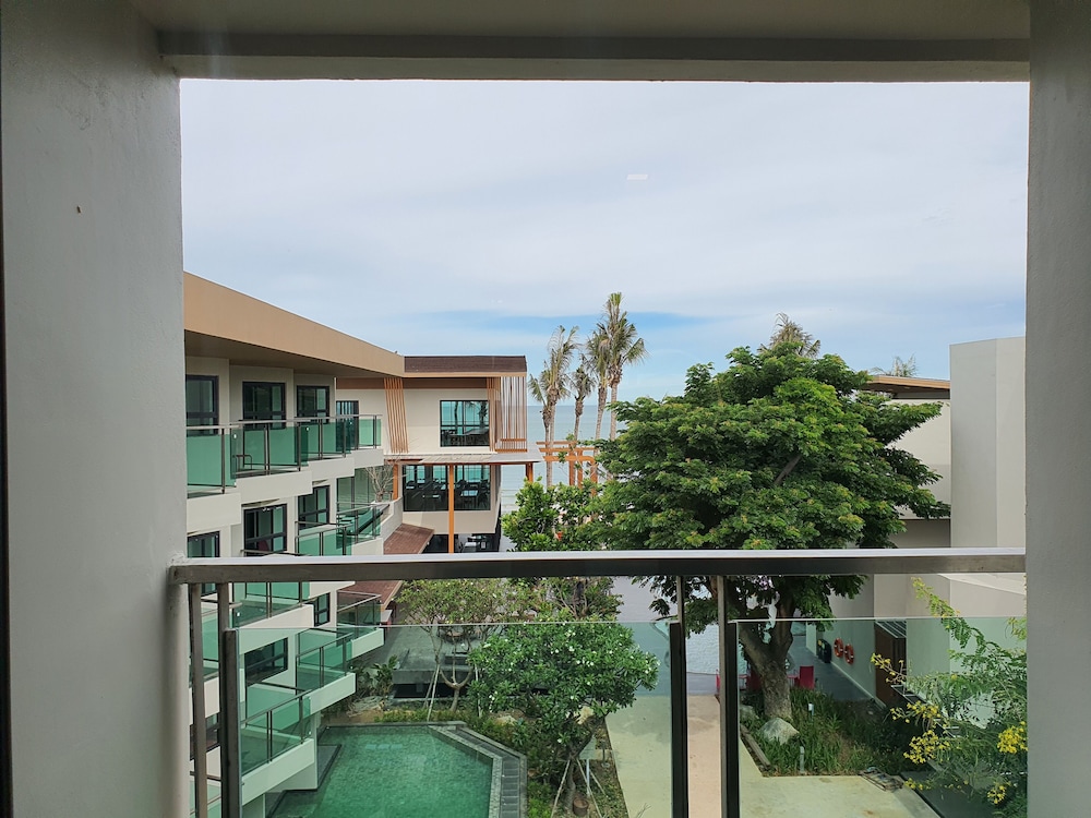 eco cozy beachfront resort chaam