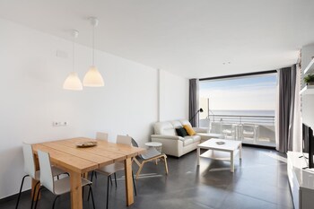 santa romana apartments and suites
