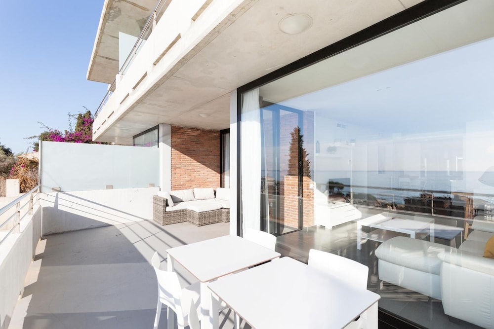 santa romana apartments and suites