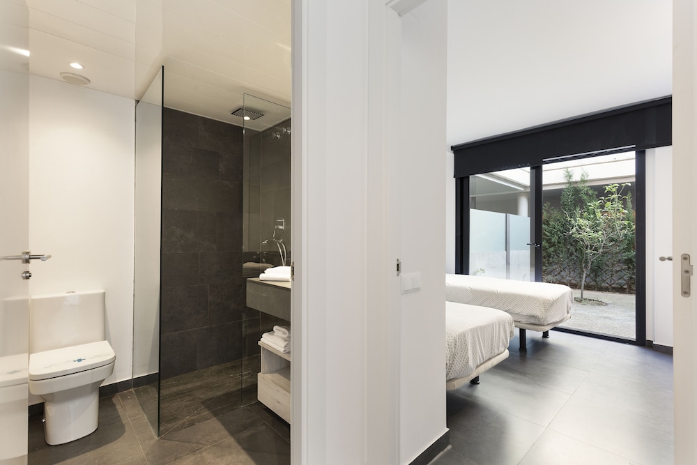 santa romana apartments and suites