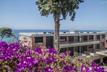santa romana apartments and suites