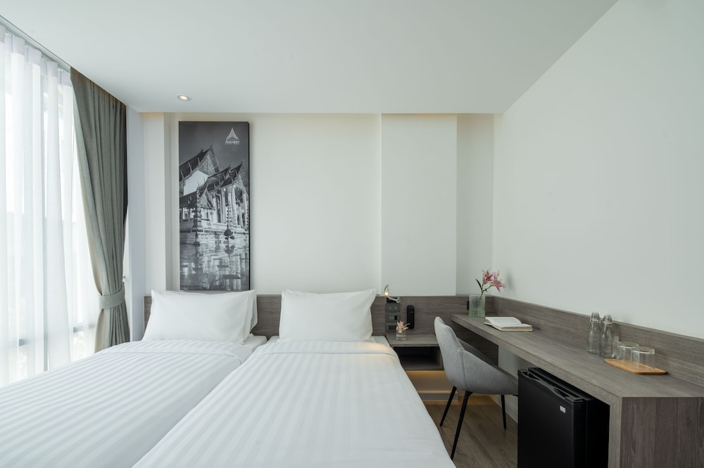 amarin hotel rama 8