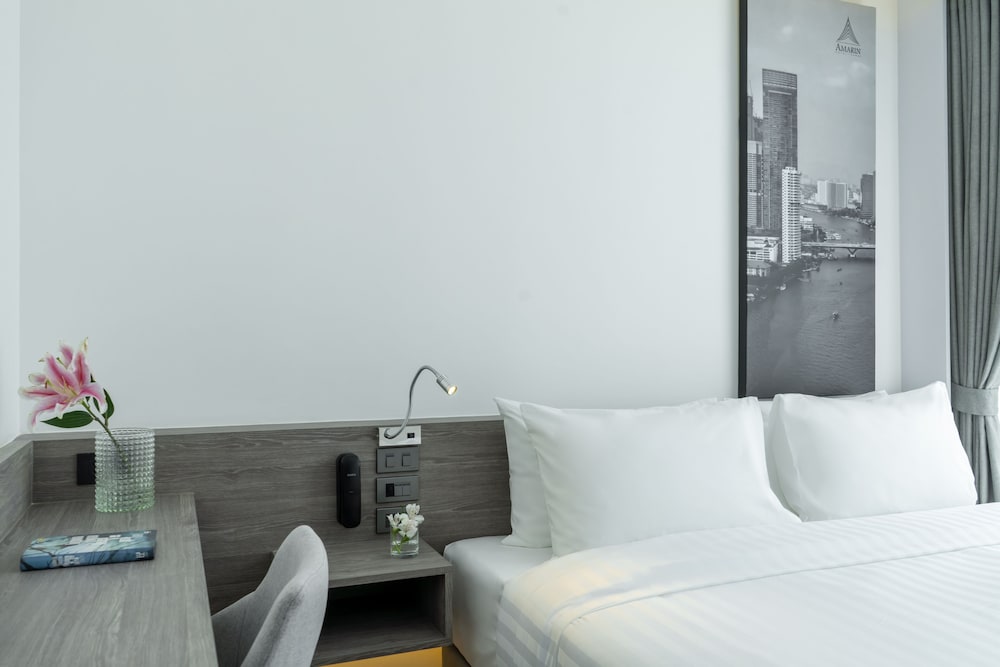 amarin hotel rama 8