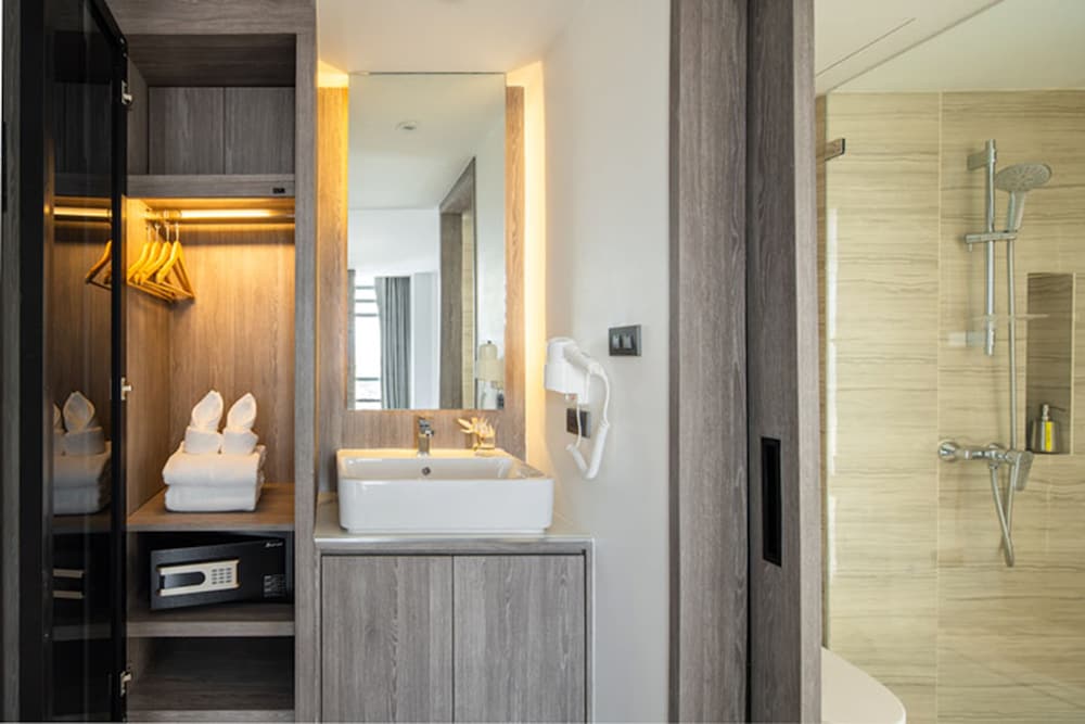 amarin hotel rama 8