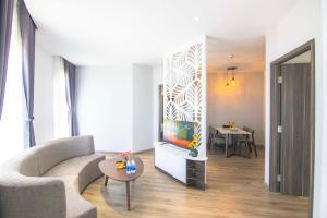 the cap hotel