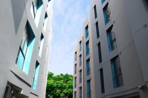 the quarter silom by uhg