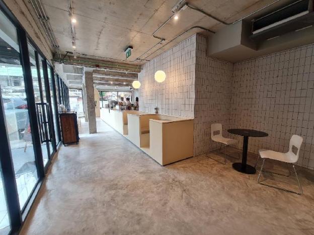 the quarter silom by uhg