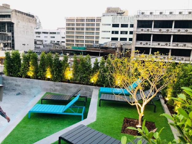 the quarter silom by uhg