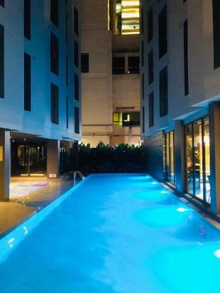 the quarter silom by uhg