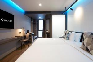 the quarter silom by uhg