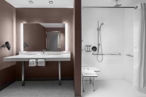 Ac Hotel By Marriott San Antonio Riverwalk,River Walk>>Bexar County,4 star