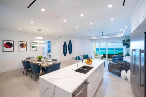 club suites at rum point