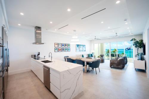 club suites at rum point