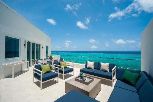 club suites at rum point