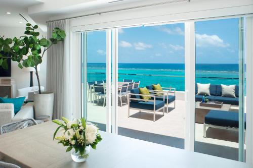 club suites at rum point