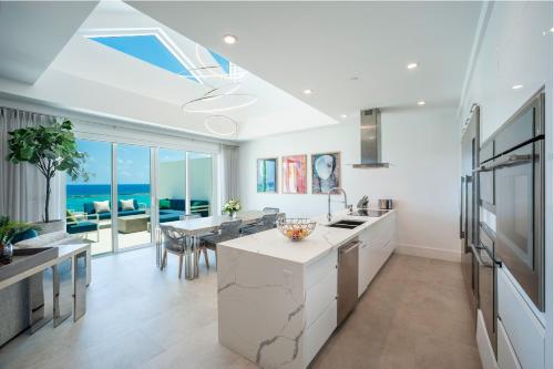 club suites at rum point