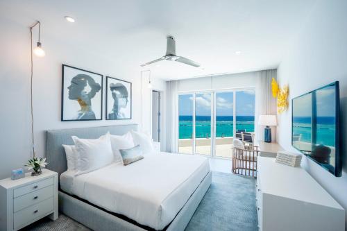 club suites at rum point