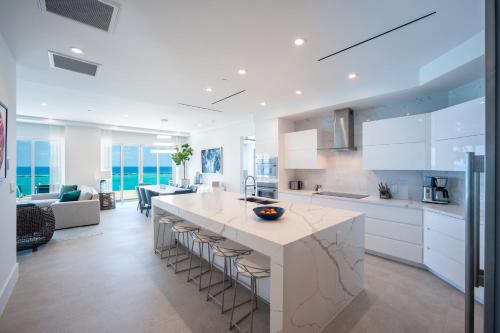 club suites at rum point