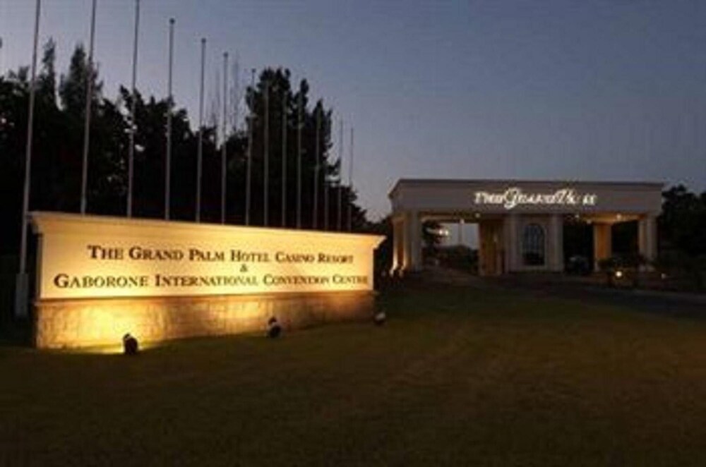 peermont metcourt inn at the grand palm resort