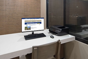 best western valencia six flags inn and suites