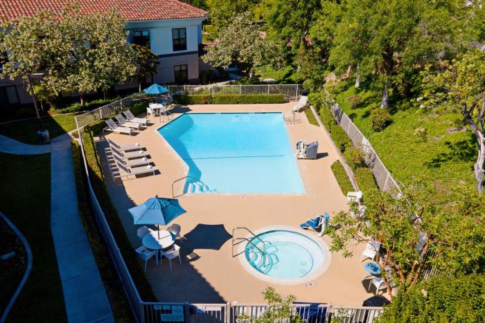 best western valencia six flags inn and suites