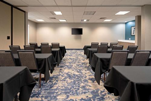 best western valencia six flags inn and suites