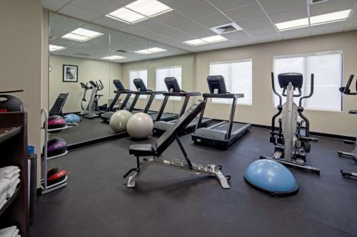 best western valencia six flags inn and suites