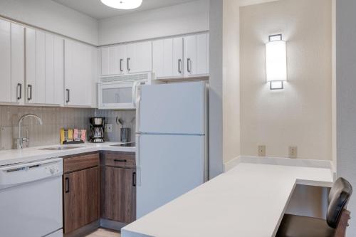 staybridge suites allentown bethlehem airport by ihg