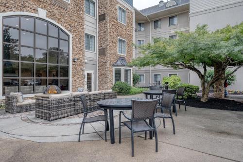 staybridge suites allentown bethlehem airport by ihg