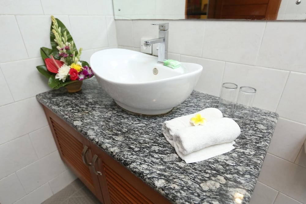 aquarius beach hotel