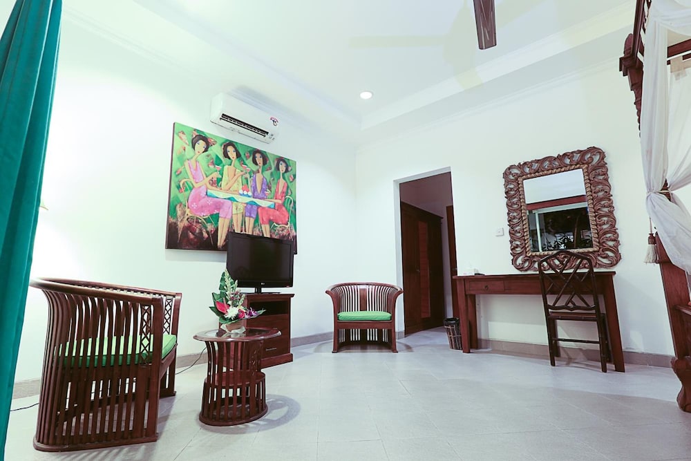 aquarius beach hotel