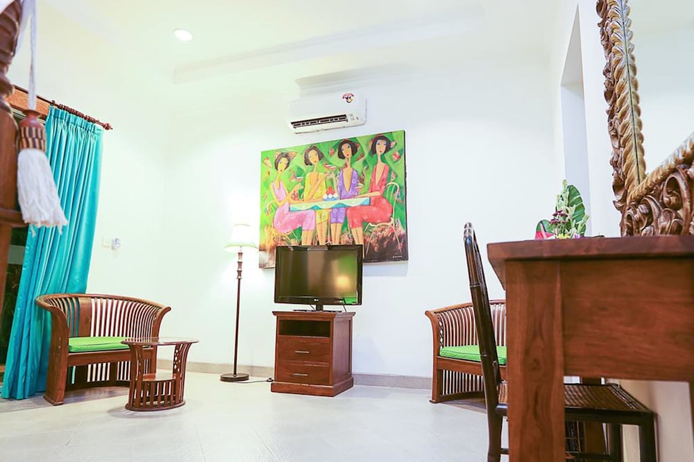 aquarius beach hotel