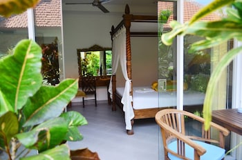 aquarius beach hotel