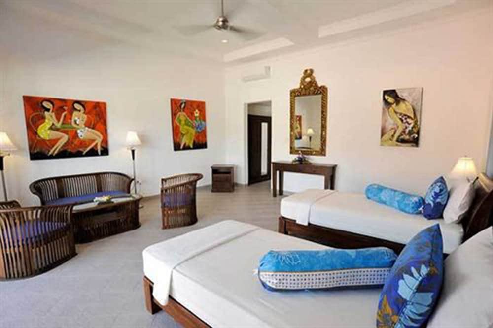 aquarius beach hotel