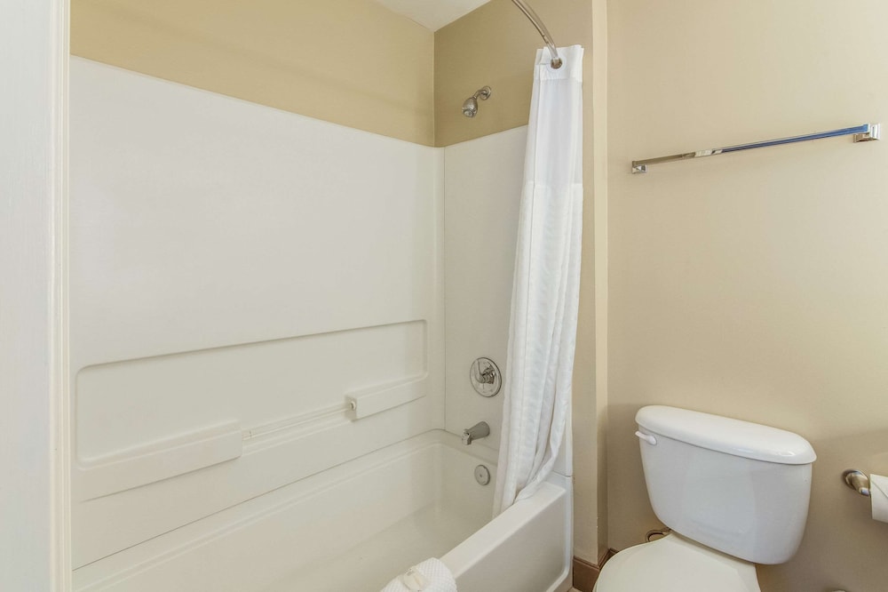 mainstay suites columbus next to fort moore