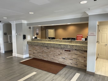 mainstay suites columbus next to fort moore