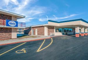 suburban studios neenah